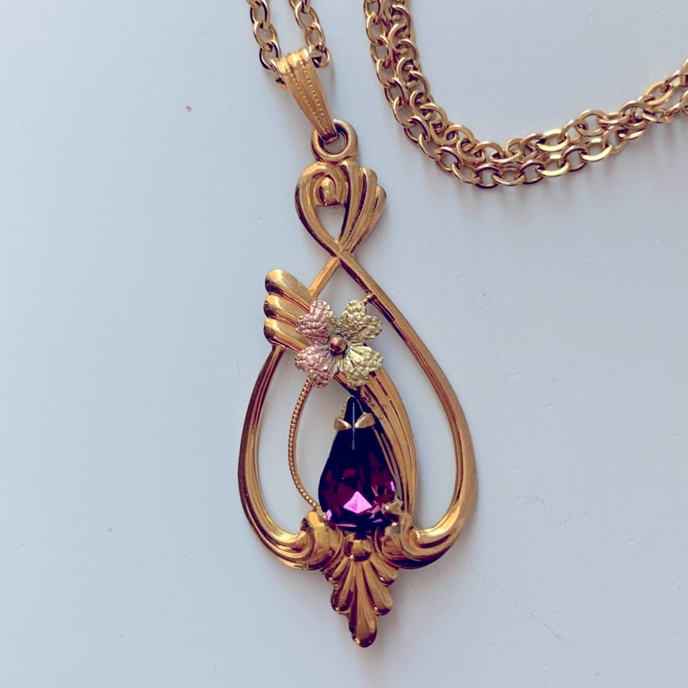 Vintage Victorian style teardrop/pear shaped Amethyst and gold plated pendant
